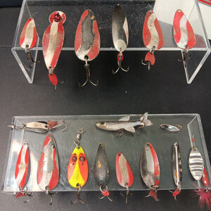 Vintage Fishing Lures 17pcs Various Types